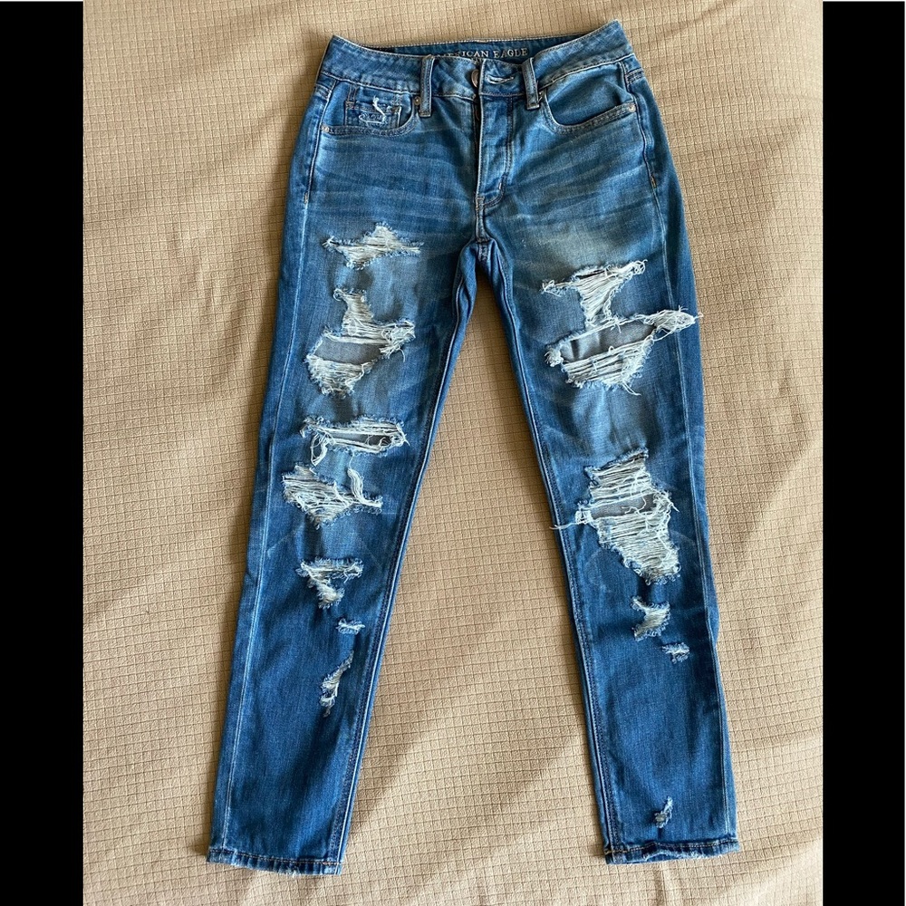 AE tomgirl jeans